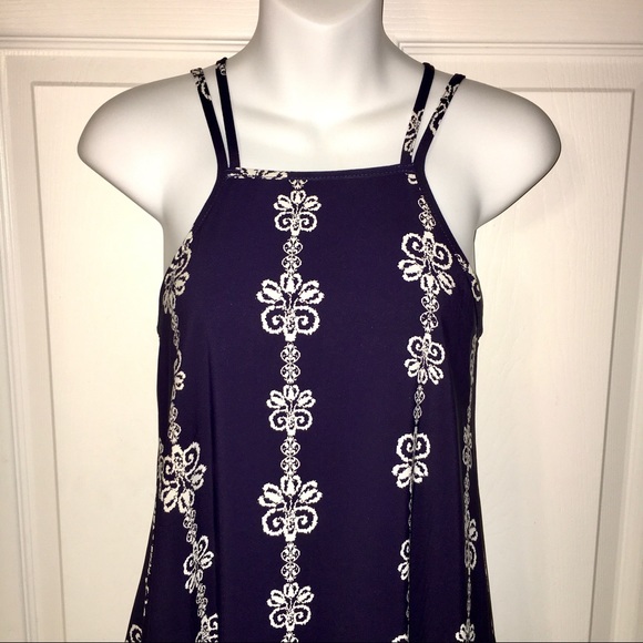 Francesca’s Dress - Picture 2 of 9